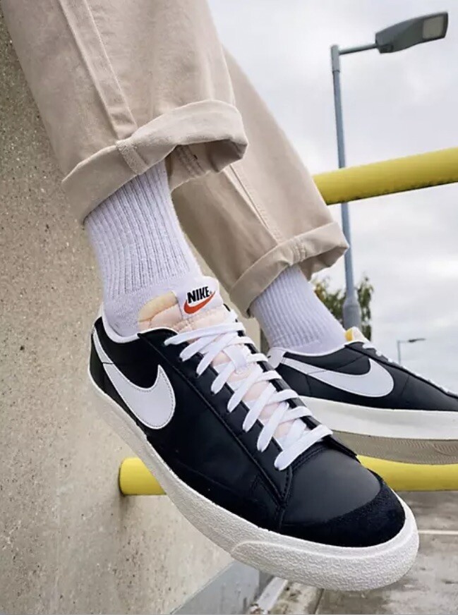 Nike Blazer Low '77 VNTG Mens Size 7 Woman's 8.5 SB - Sail Black