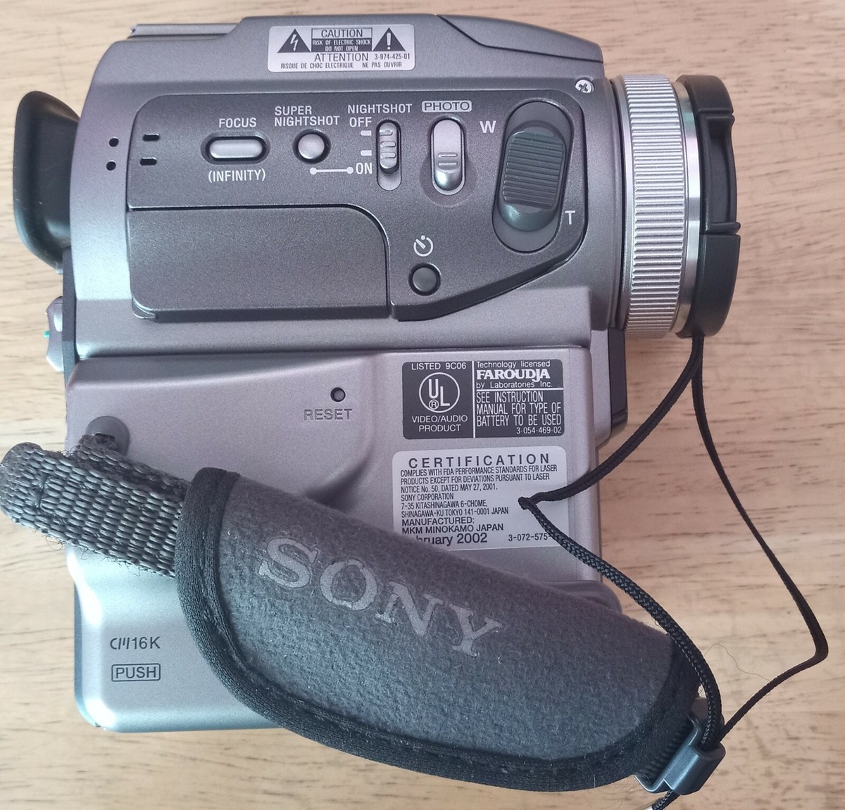 Sony DCRPC120 NTSC MiniDV Camcorder 2.5-inch LCD 1.5 MegaPixel