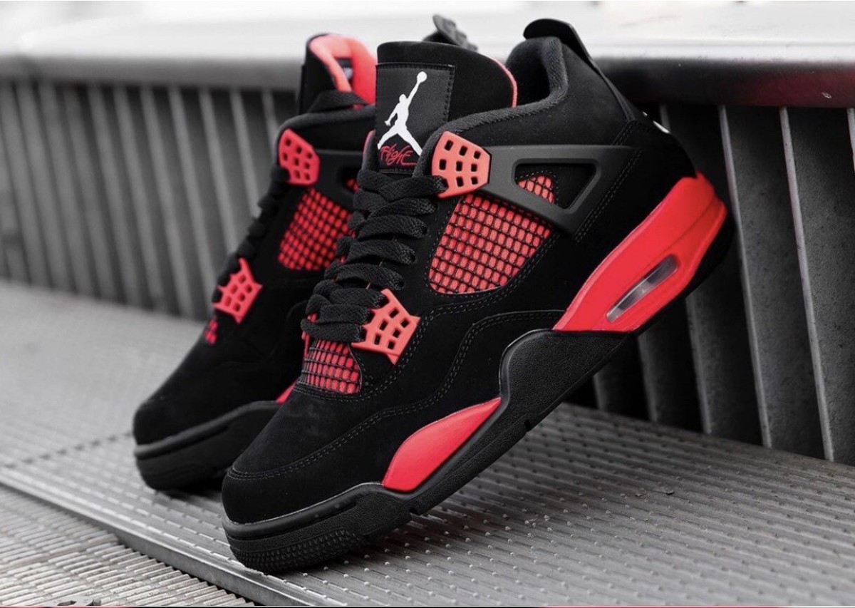 Nike Air Jordan 4 Retro AJ4 Crimson BRED Red Thunder Men's Size 12