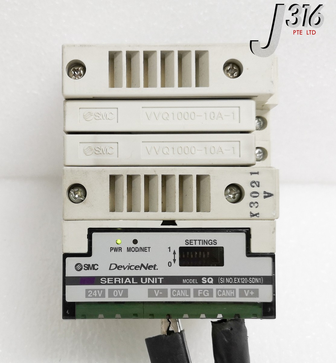 27017 SMC 2 SLOT SOLENOID MANF W/ 2X VVQ1000-10A-1 BLANKING PLATE