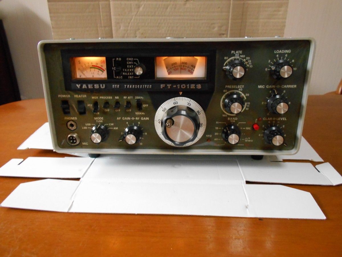 YAESU FT-101ES SSB Transceiver Ham Radio HF Vintage Base Station