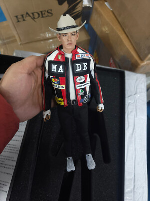 Enterbay BIG BANG T.O.P Real Masterpiece 1/6 Action Figure 10