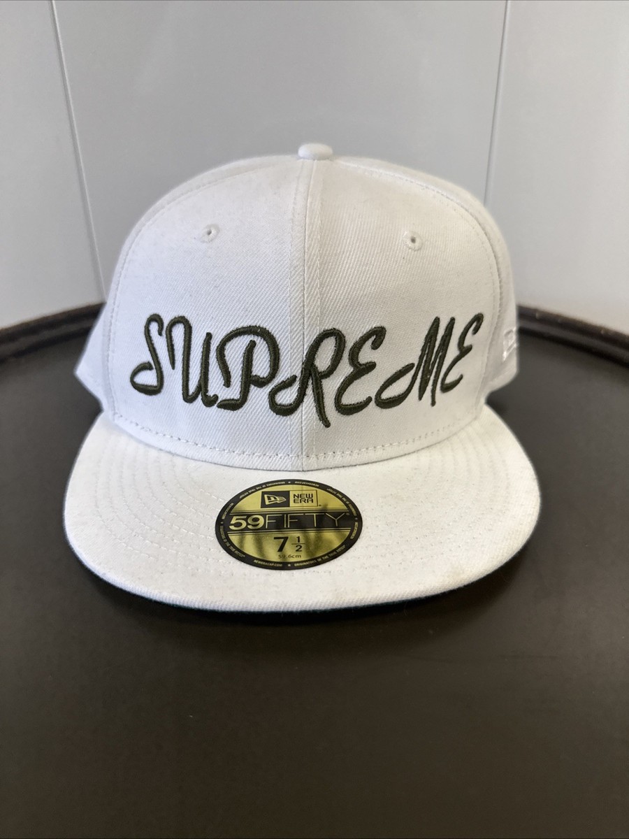 Supreme x New Era 59FIFTY Fitted Hat White Black Logo Size 7 1/2