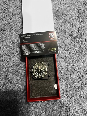 BEAND NEW luminox surefire 7050.sf With Warranty And Packaging No