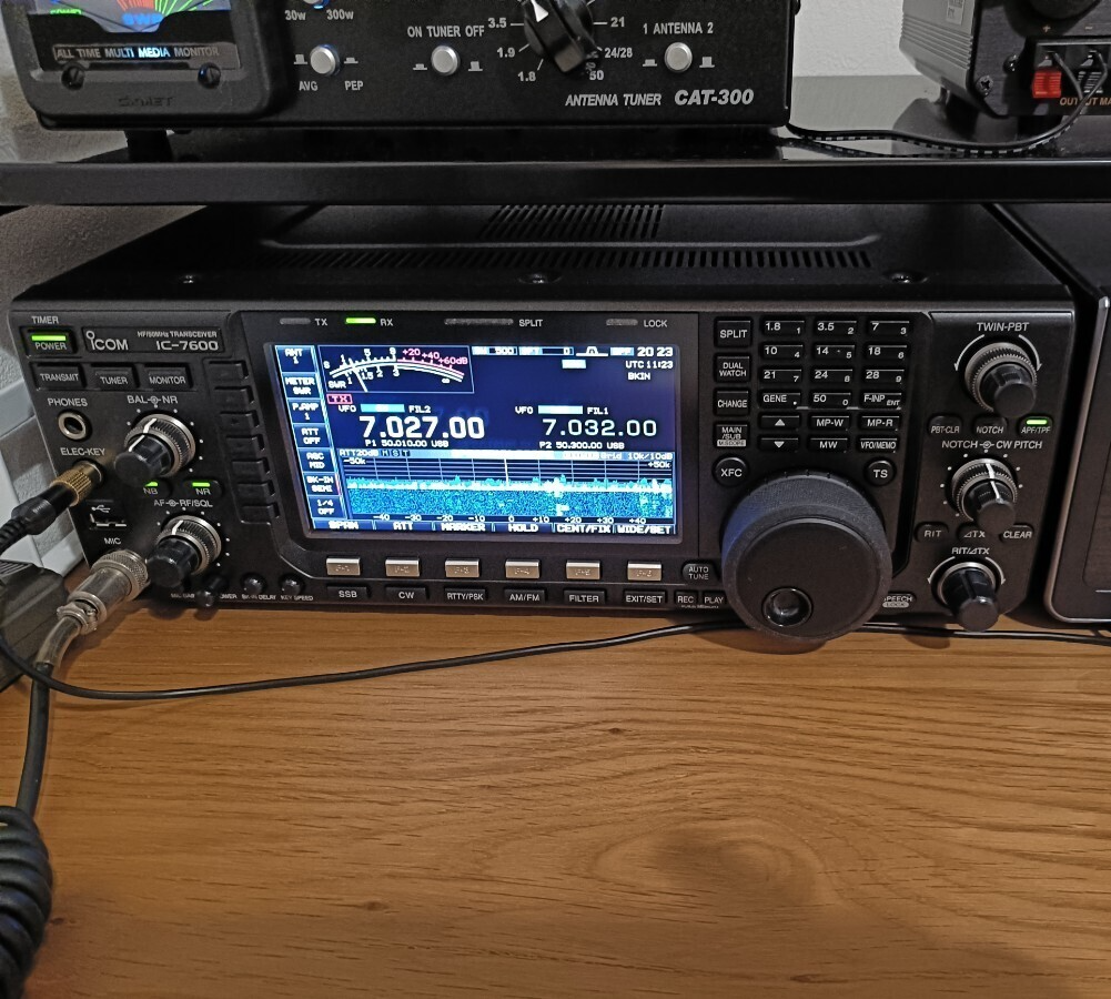 ICOM IC-7600 HF/50Mhz帯 アマチュア無線機 ICOM IC-7600 HF All Band