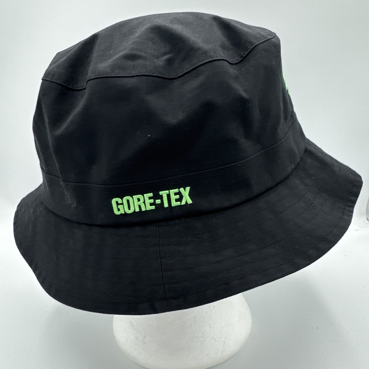 Supreme Gore-Tex Crusher Black Crusher Bucket Hat Size Medium