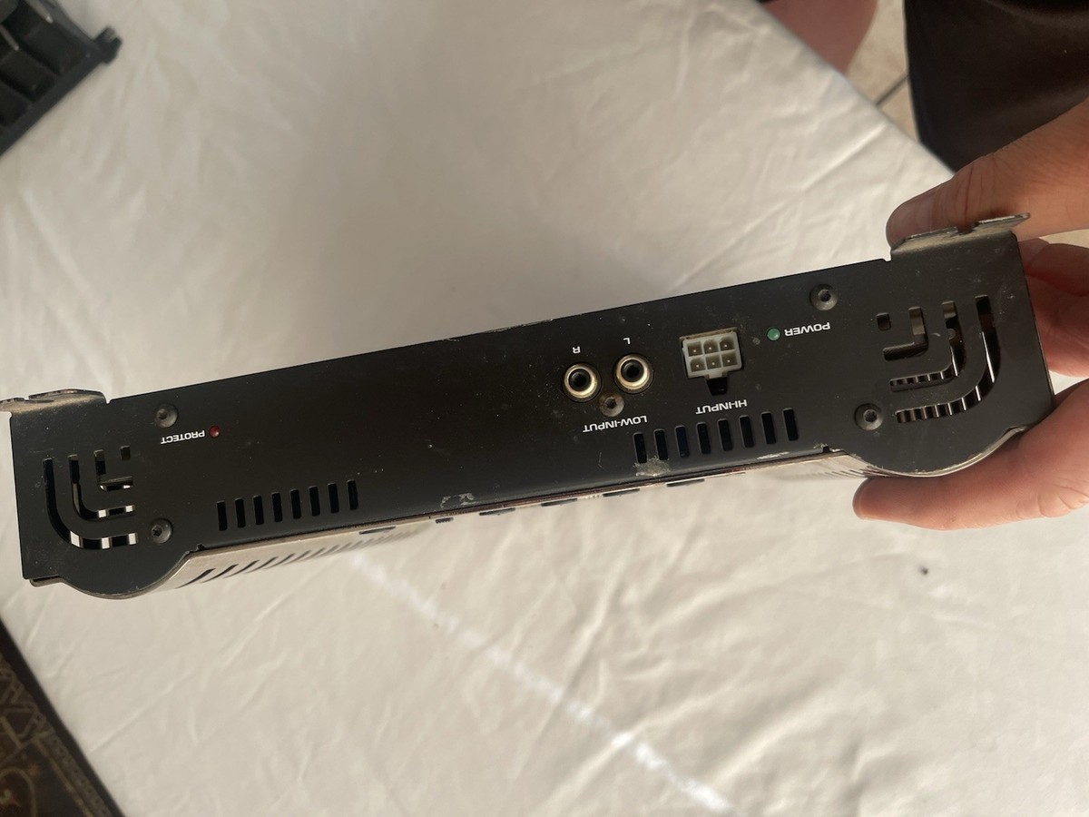 Old School German Volfenhag ZX-7140 2-Channel Turbo-Fan Car Amp