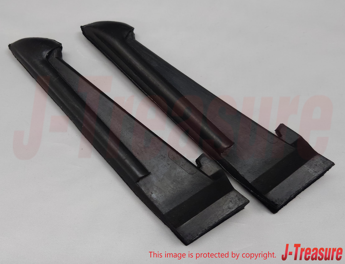 NISSAN 300ZX Z31 84-89 Genuine Front Door Corner Rubber RH LH