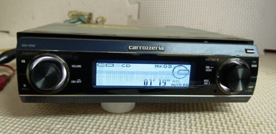 Pioneer Carrozzeria DEH-P940 Car Stereo Audio in-dash unit CD 1DIN