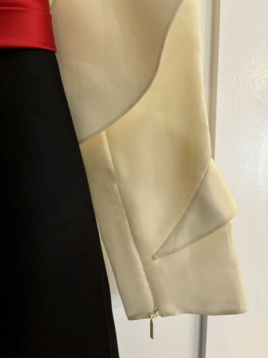 GUCCI Spring 2017 Ivory Pleated V-Neckline Black Red Bow Gown Silk