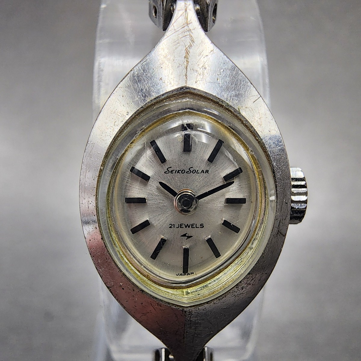 Seiko Solar Watch Women 14mm Silver Dial White Gold Plated Oval