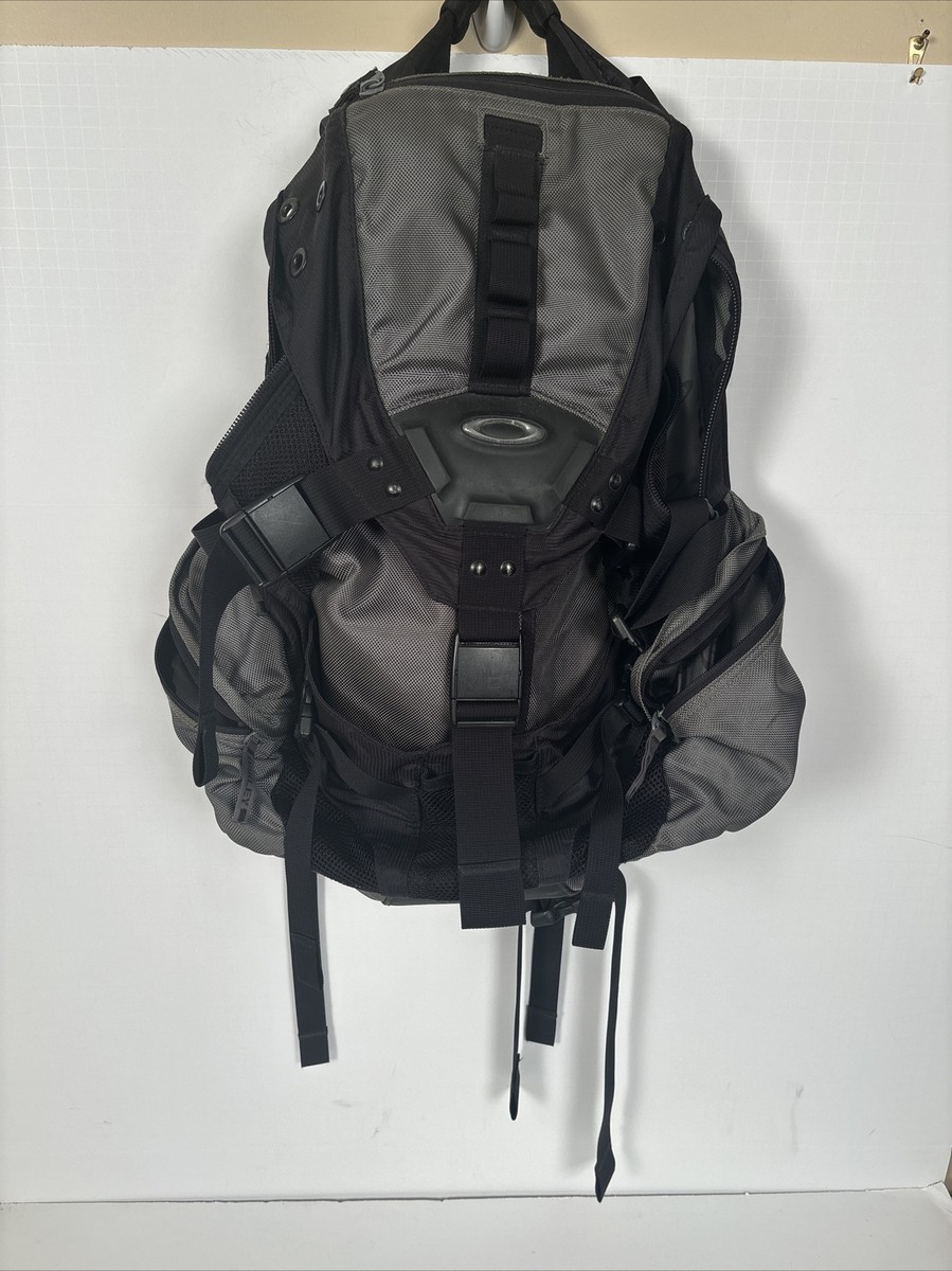 Oakley Icon 3.0 Tactical Backpack Stealth Black Military Police