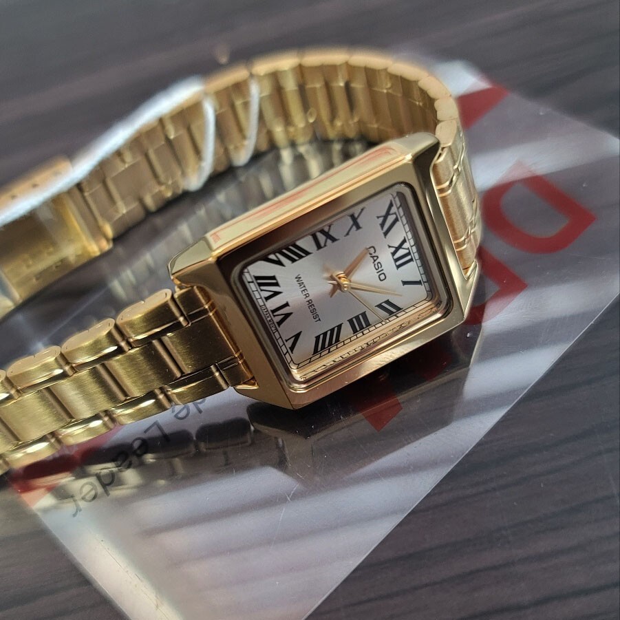 Casio Analog Vintage Fashion Women Watch Original Metal Band Gold
