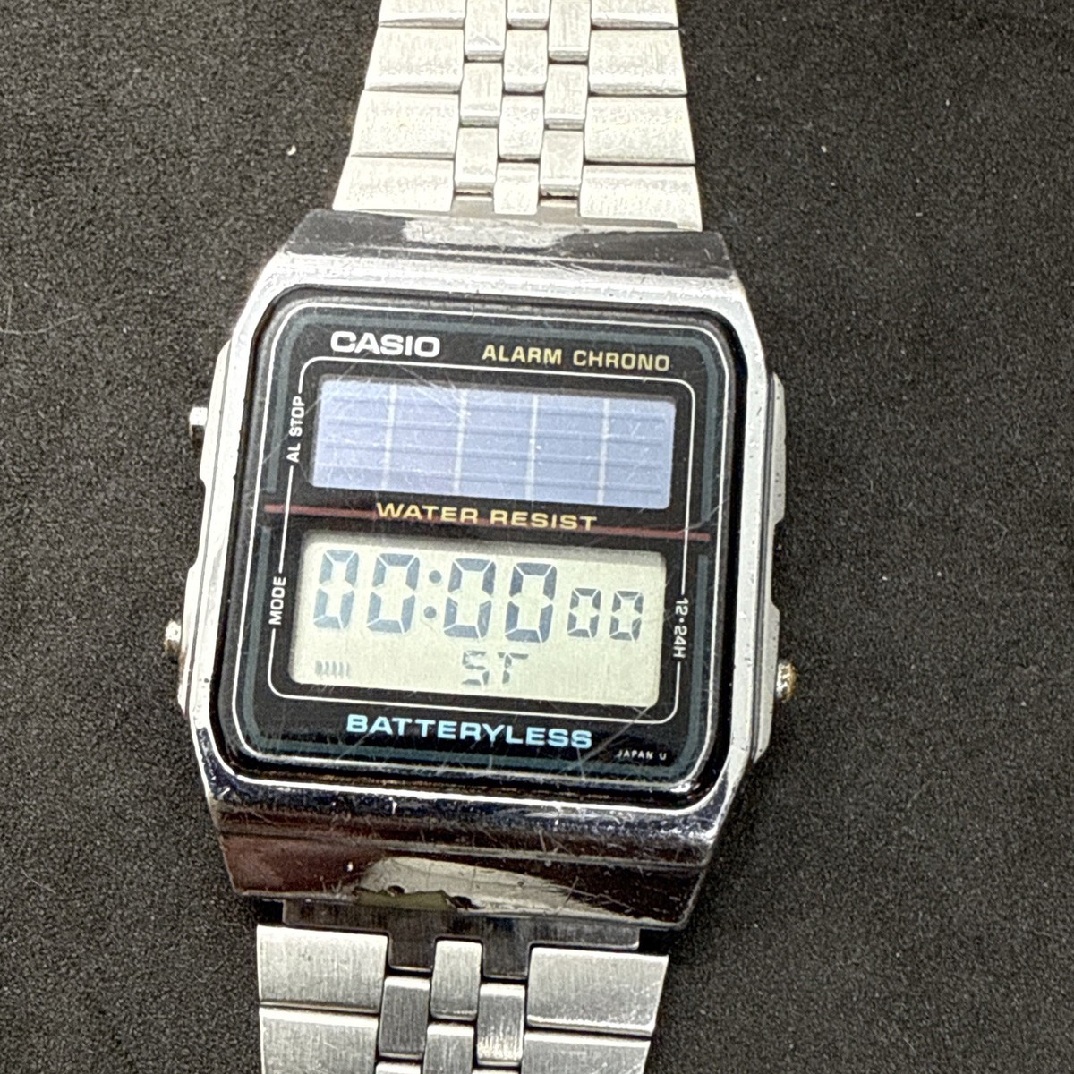 Vintage CASIO AL-180 Alarm Chrono Batteryless Men Watch No. 668