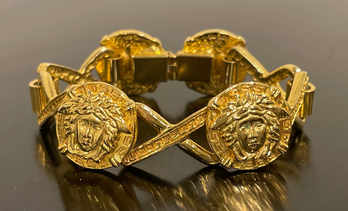 GIANNI VERSACE Medusa Head Gold Tone Chain Bracelet Made in Italy