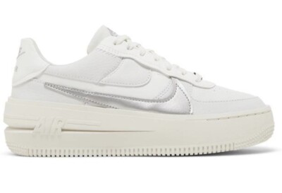 Size 8W - Nike Air Force 1 PLT.AF.ORM White Metallic Silver | eBay