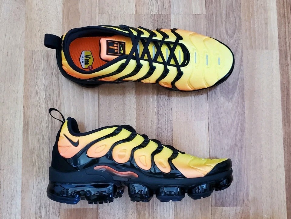 NEW 2023 NIKE AIR MAX VAPORMAX PLUS 