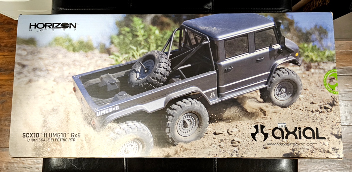 NEW Sealed box - 1/10 SCX10 II UMG10 6x6 Rock Crawler Brushed RTR