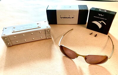 RARE VINTAGE OAKLEY SQUARE WIRE GEN 1 SUNGLASSES - Matte Gold