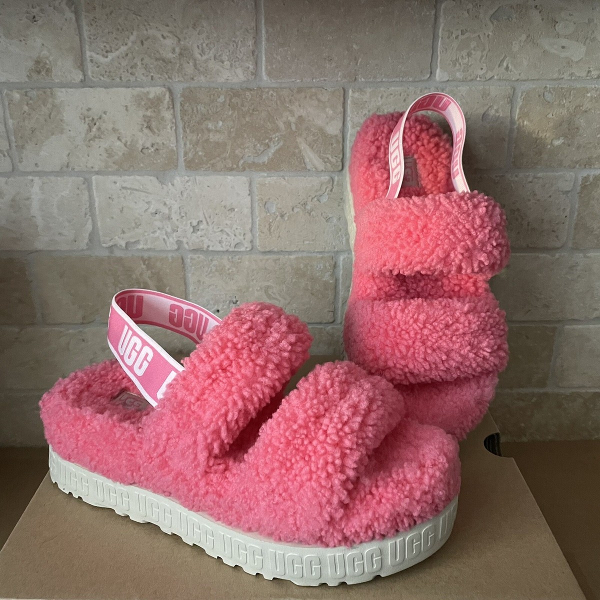 UGG ゼブラ柄 ファーサンダル ピンク UGG アニマル 厚底 ファー