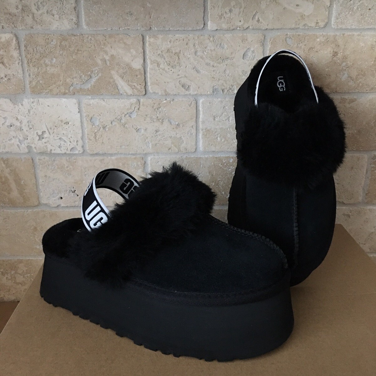 UGG FUNKETTE BLACK FLUFF SLIDE PLATFORM SLIPPER SANDALS SIZE US 10