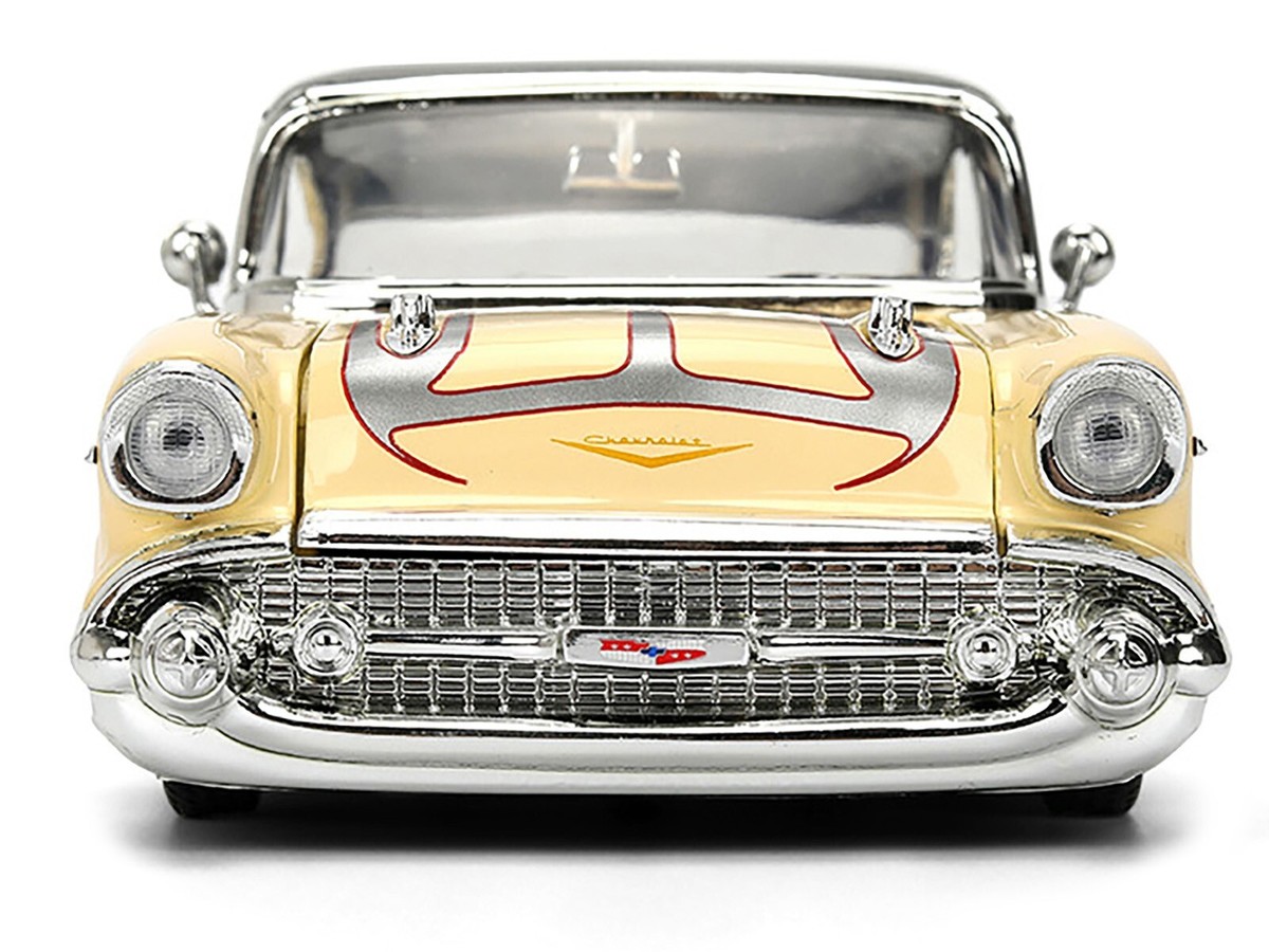 1957 CHEVROLET BEL AIR CREAM 1/24 DIECAST MODEL CAR BY JADA 36345