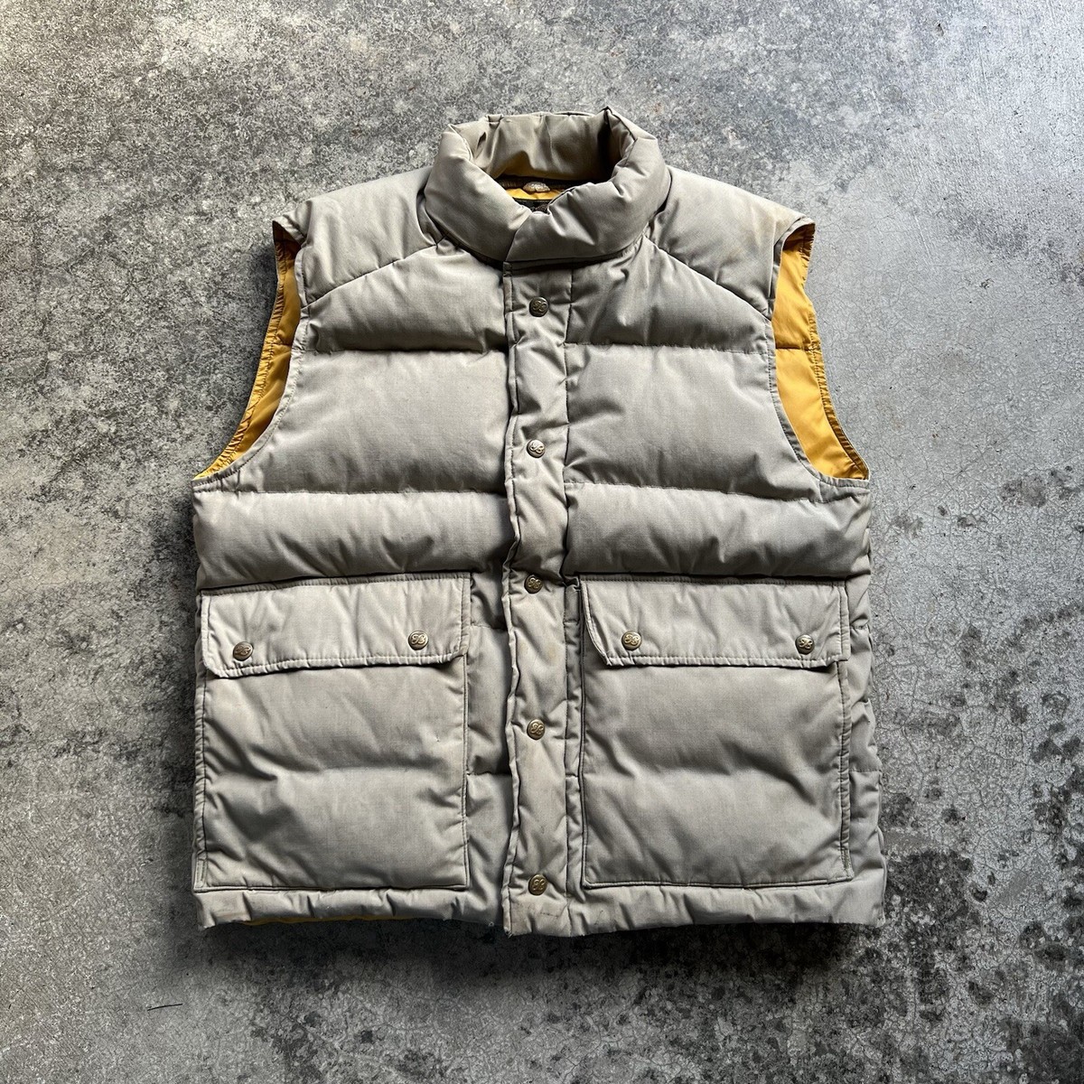 Vintage 70s 80s Eddie Bauer Down Puffer Vest Mens Size Medium Tan