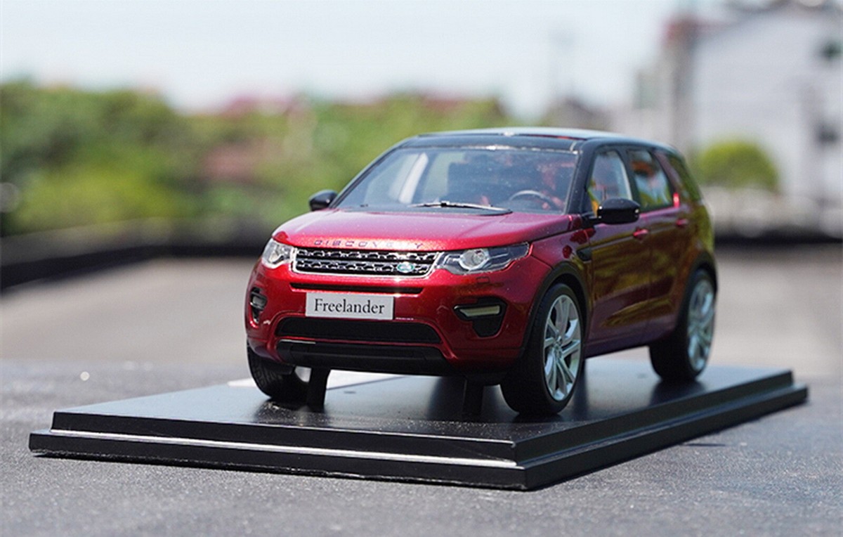 ゴ*ン様 オートアート ランドローバー ディスカバリー 1/43 ミニカー