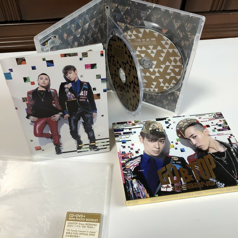 GD & TOP from BIGBANG OH YEAH CD+DVD+MINI PHOTO BOOKLET yg Family