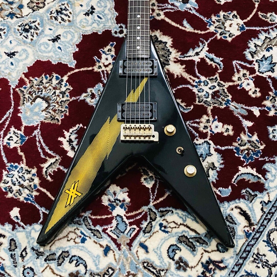 Electric Guitar Aria Pro II XX Deluxe Flying V Type Yngwie Made in