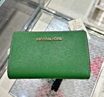 Michael Kors Jet Set Travel Medium Leather Bifold Zip Coin Wallet