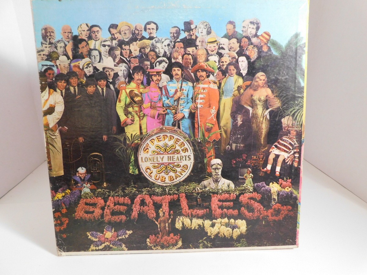 The Beatles – Sgt. Pepper's Lonely Hearts Club Band Gatefold 12