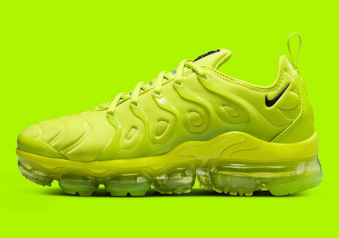 Nike VaporMax Plus Tennis Ball Atomic Green Neon Yellow DX1784-300