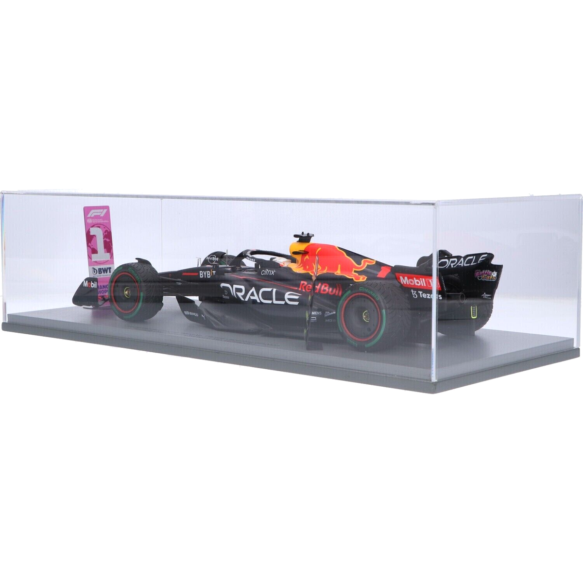 1/18 Red Bull RB18 Winner Japan GP 2022 Champion Max Verstappen by