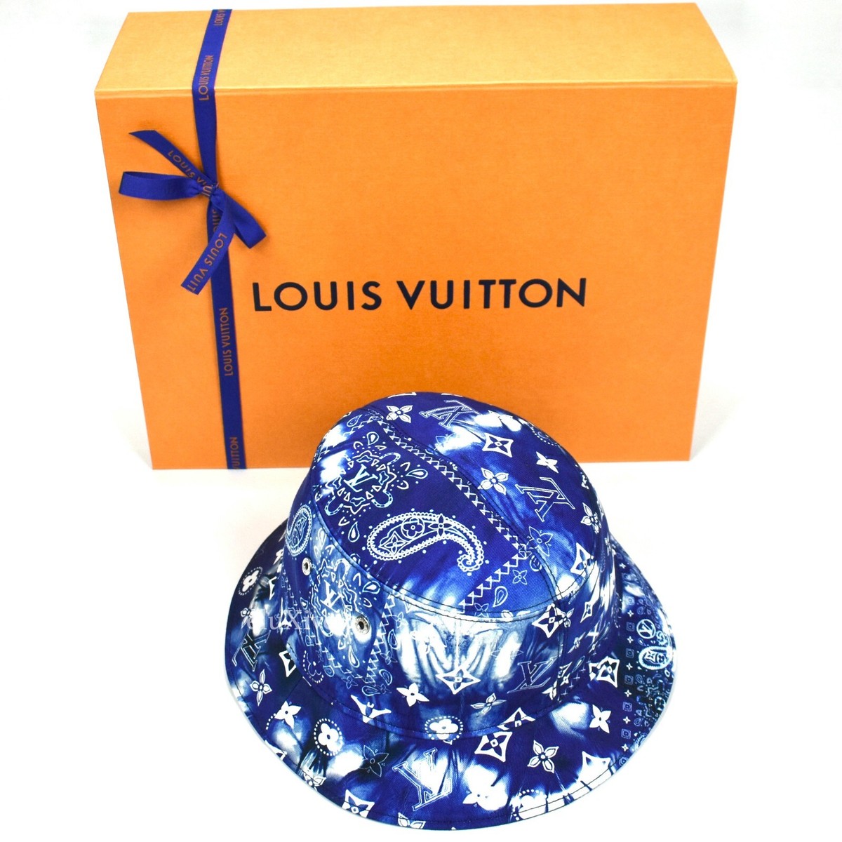 NWT LV Louis Vuitton Bandana Monogram Reversible Bucket Hat DS