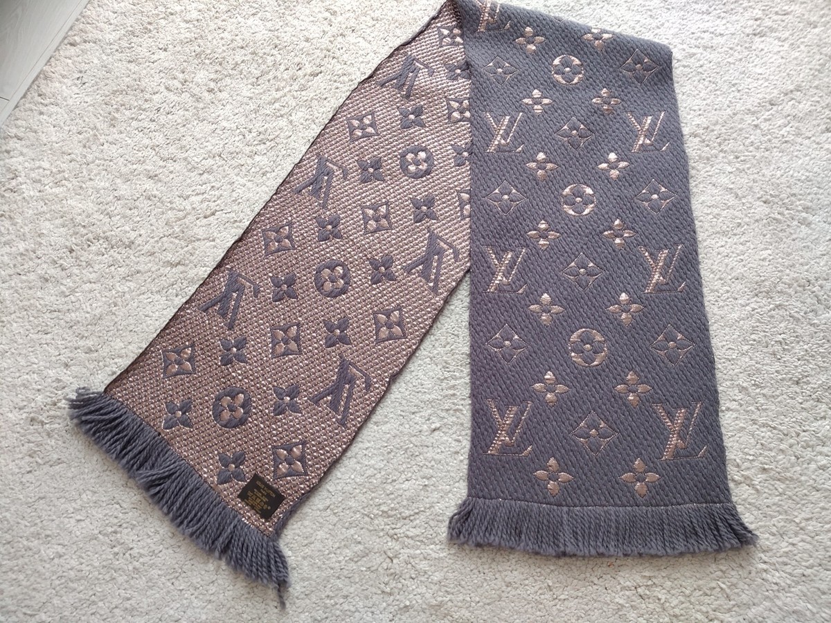 LOUIS VUITTON Logomania Gray Shiny Bronze Wool Esharp Long Scarf