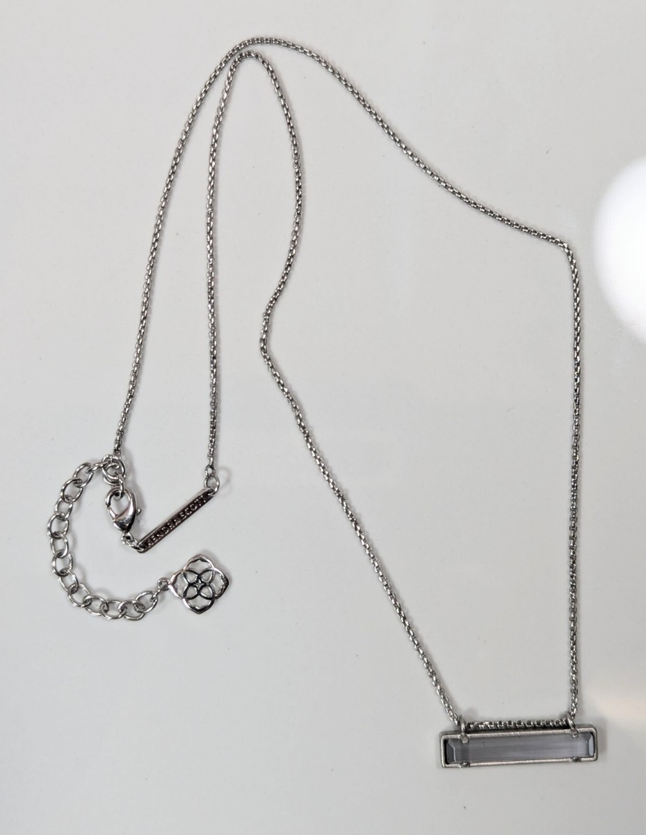 KENDRA SCOTT LEANOR SILVER TONE NECKLACE GRAY RECTANGULAR STONE