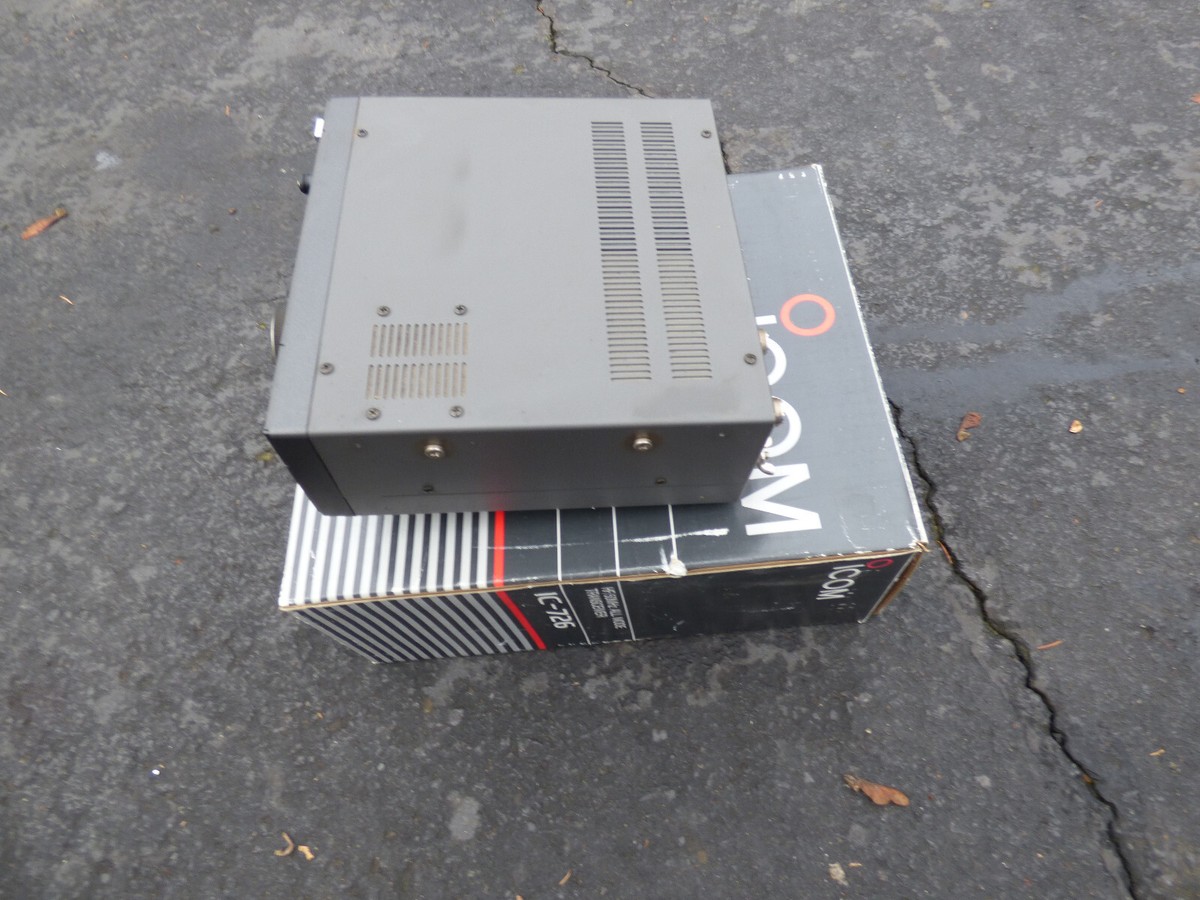 ICOM IC-726s受信機 RigPix Database - Icom - IC-726