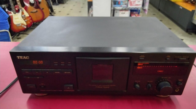 TEAC V-3000 High End 3-Head System Stereo Cassette Deck 18W AC100V