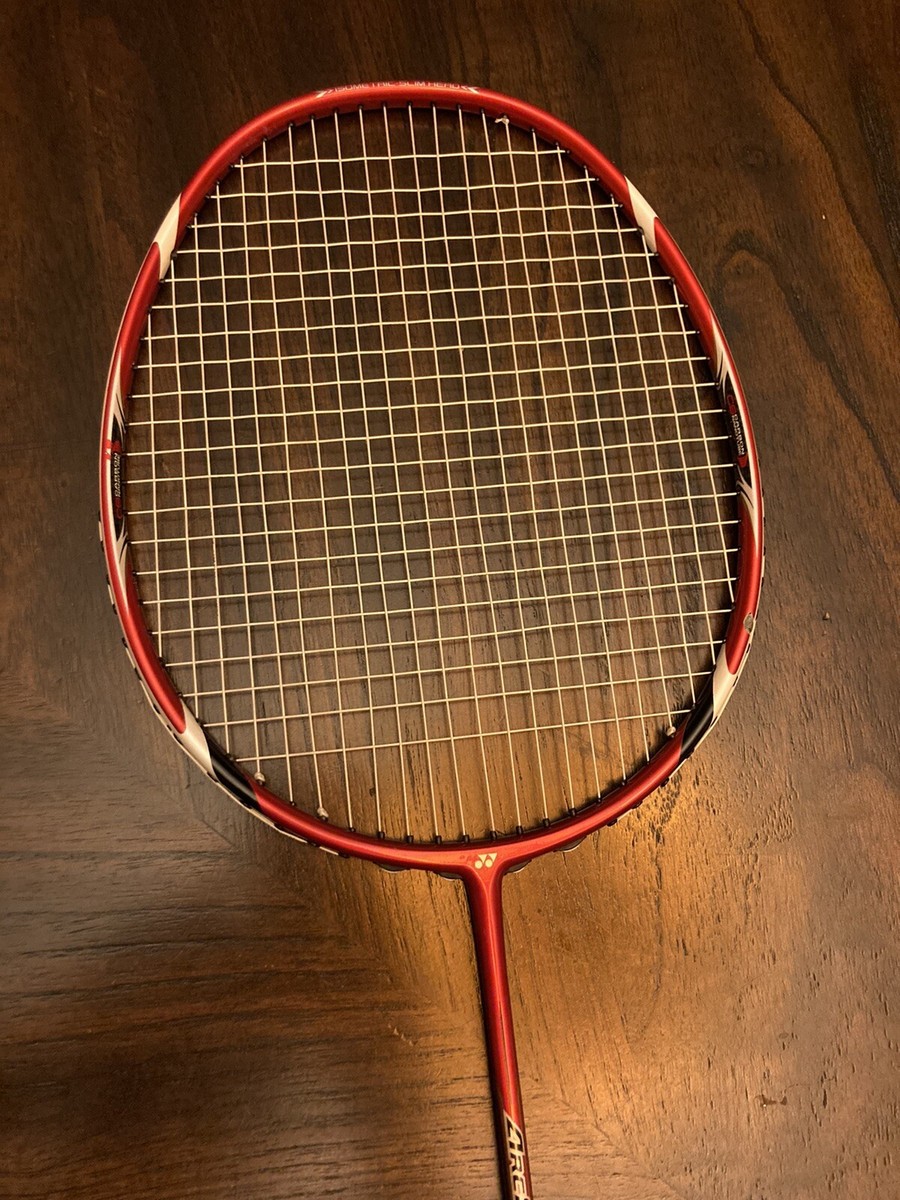 廃盤品 ARCSABER 10 レッド バドミントンラケット YONEX ArcSaber 10
