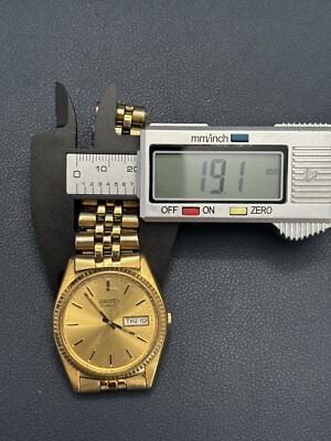 Vintage Seiko 7N43-8111 Gold Tone President Date/Day Quartz Watch