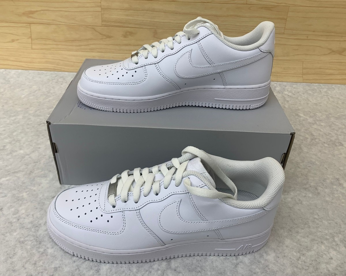 Nike Air Force 1 '07 Low Top White Sneaker Men US10 / Women US11.5