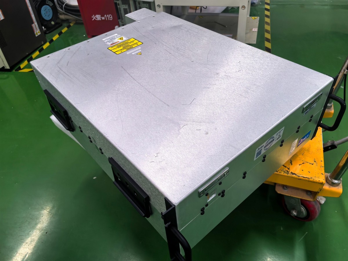 MKS EDGE 400kHz RF Generator EDGE 10060A-E23 LAM : P/N: 660-210105