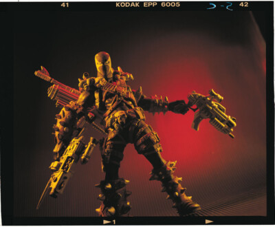SPAWN IV SERIES 12 ULTRA FIGURE 5 WEAPONS/30 YEARS RELEASED /NEVER