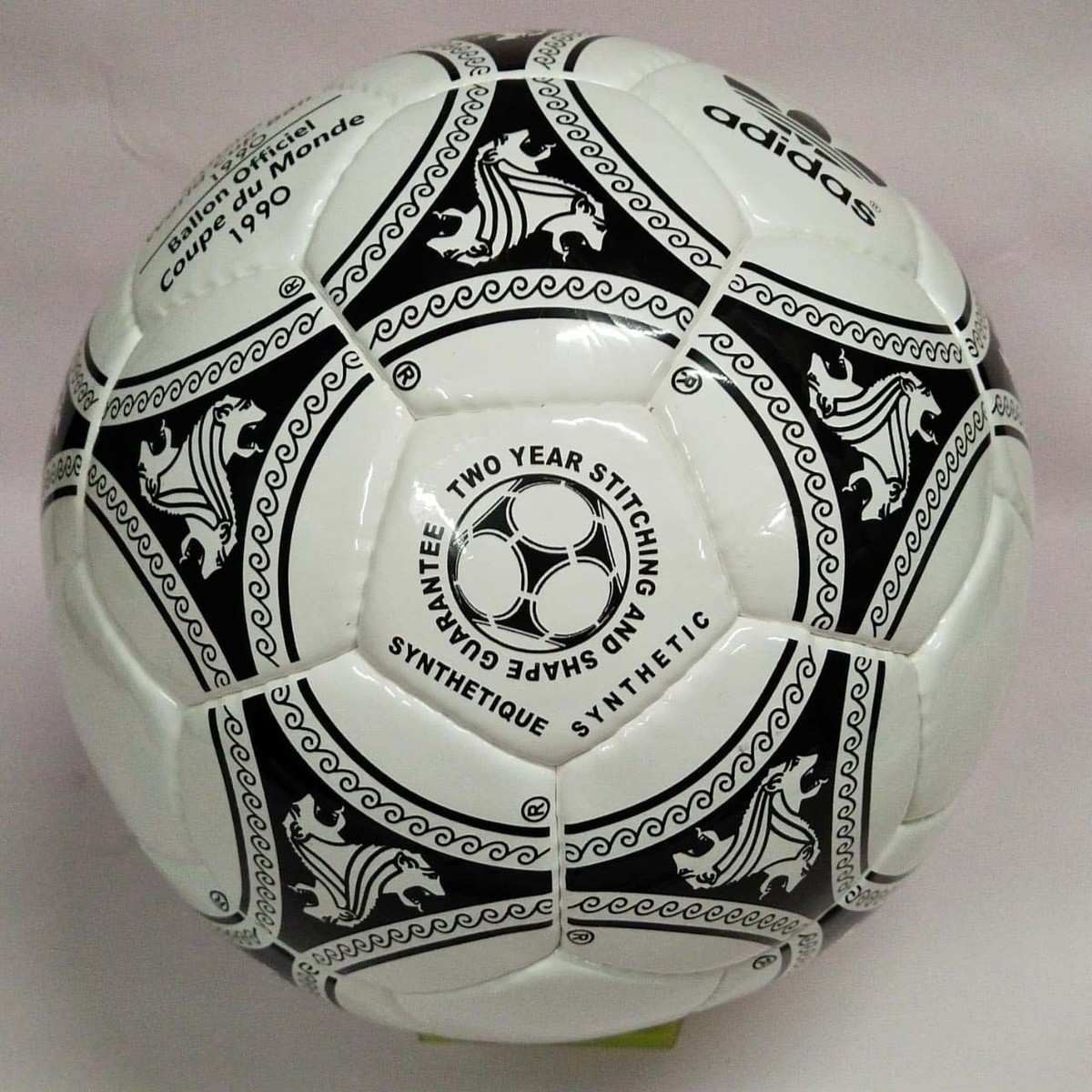 Adidas Etrusco Unico 1990 Soccer ball FIFA World Cup Match Ball
