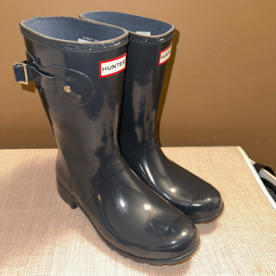Hunter Womens Original Tour Short Gloss Rain Boots Charcoal Gray