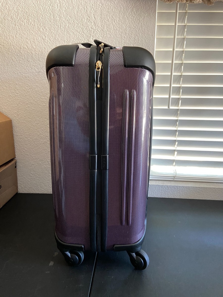 Tumi Vapor 22
