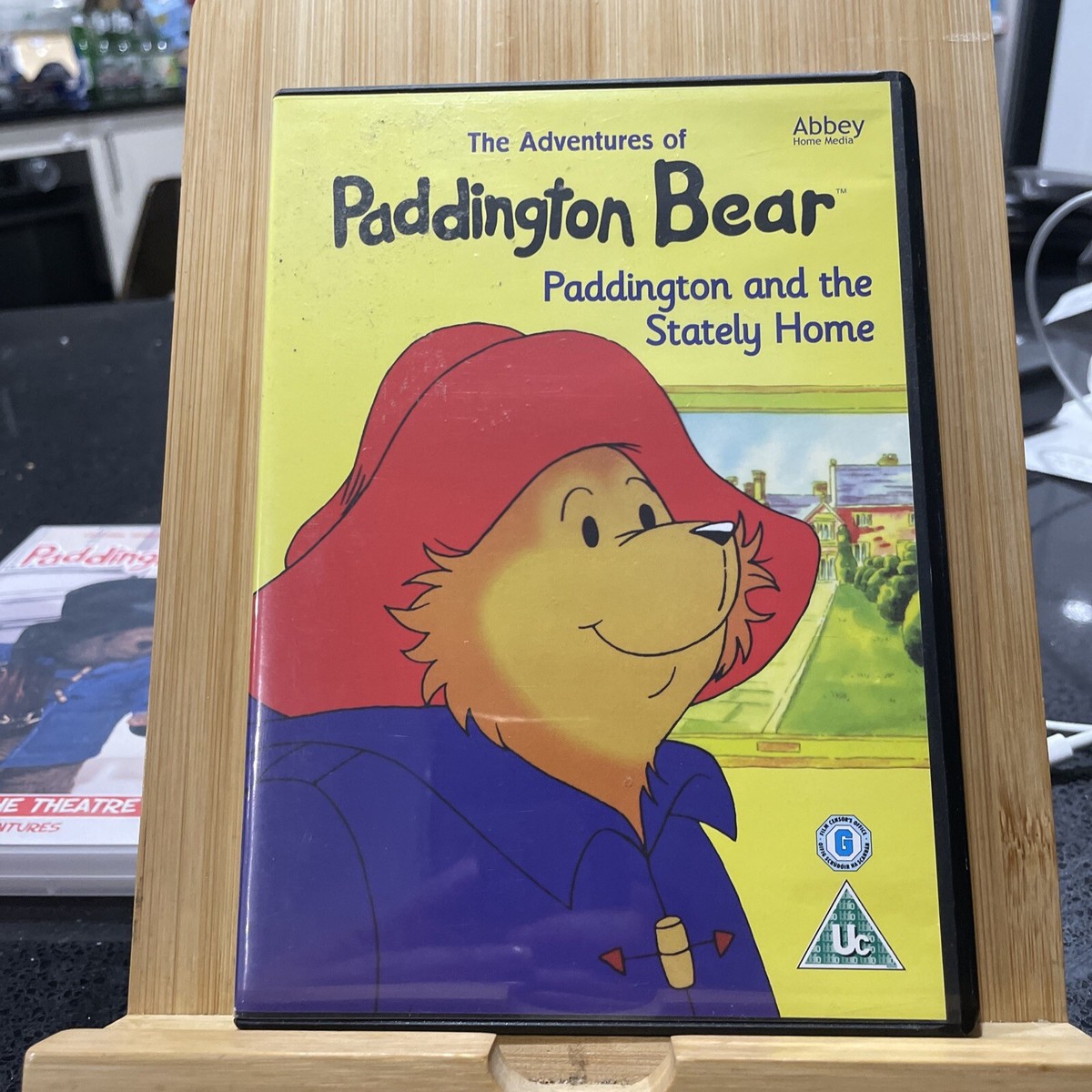 The Adventures of Paddington Bear: Paddington and the Stately Home