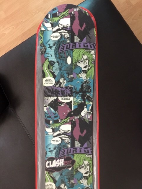 Burton Clash Comic LTD Snowboard 151 combo black freestyle