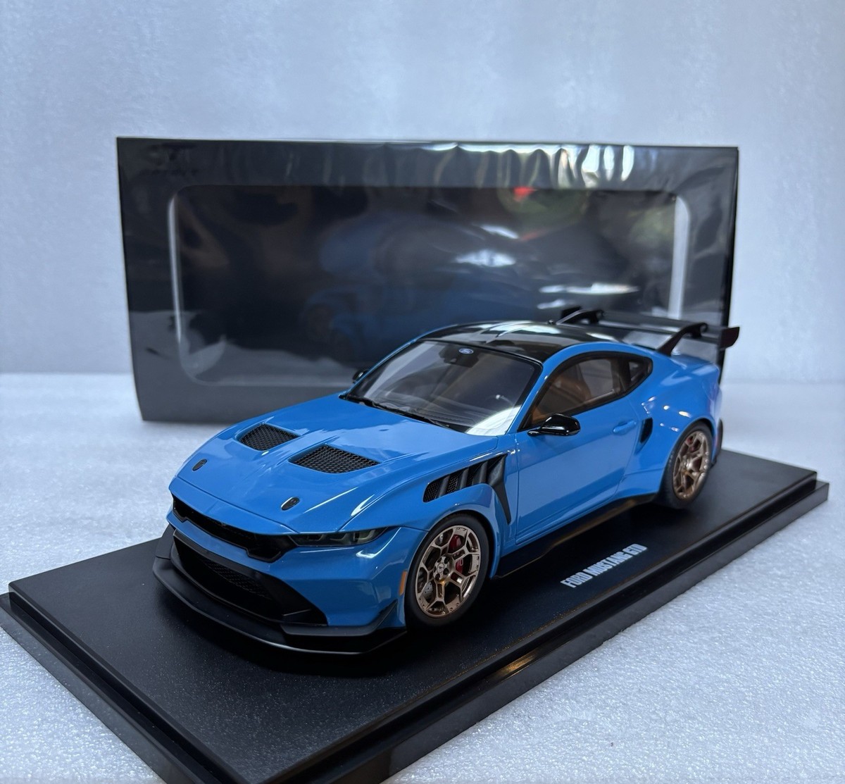 1/18 GT Spirit 2024 Ford Mustang GTD Grabber Blue Limited Edition